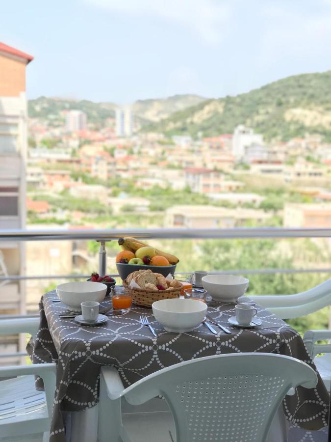 Savi Accomodations - Suite Lungomare Vlorë Esterno foto