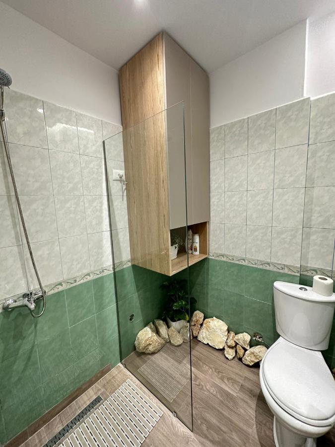 Savi Accomodations - Suite Lungomare Vlorë Esterno foto