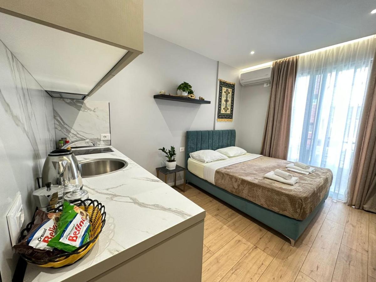 Savi Accomodations - Suite Lungomare Vlorë Esterno foto
