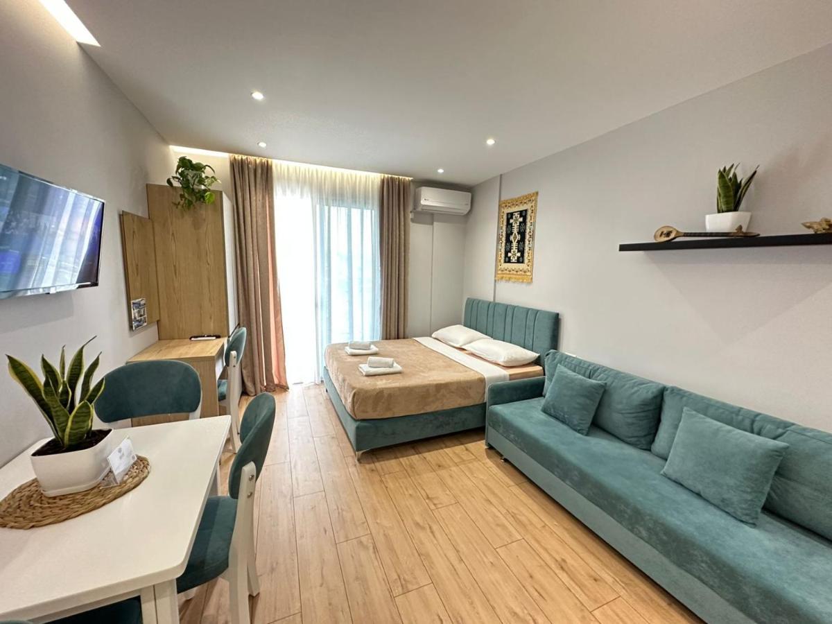 Savi Accomodations - Suite Lungomare Vlorë Esterno foto
