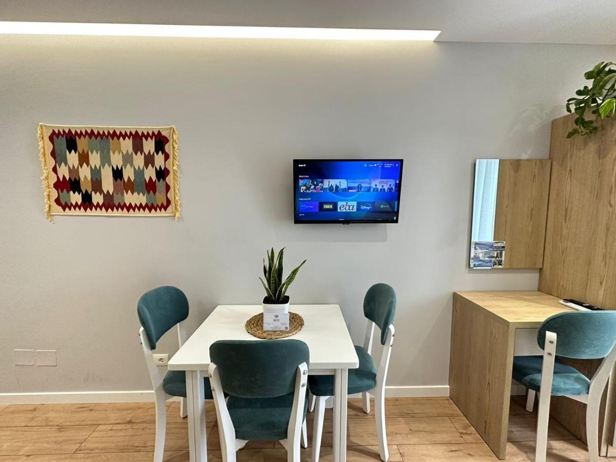 Savi Accomodations - Suite Lungomare Vlorë Esterno foto