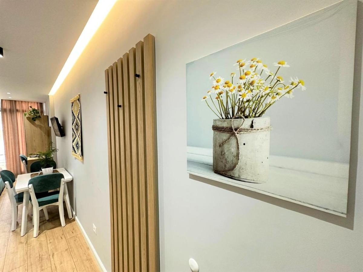 Savi Accomodations - Suite Lungomare Vlorë Esterno foto